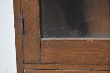 和製アンティーク　栓材　透かし彫りの意匠が目を惹くガラス扉の本箱　(R-087377)