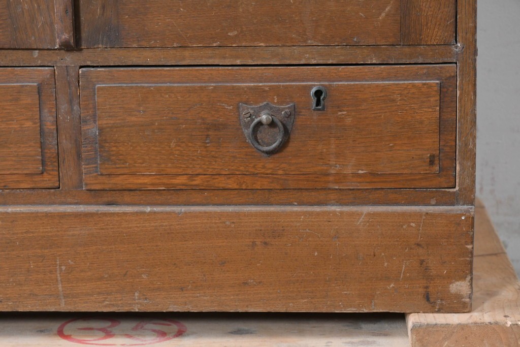 和製アンティーク　栓材　透かし彫りの意匠が目を惹くガラス扉の本箱　(R-087377)