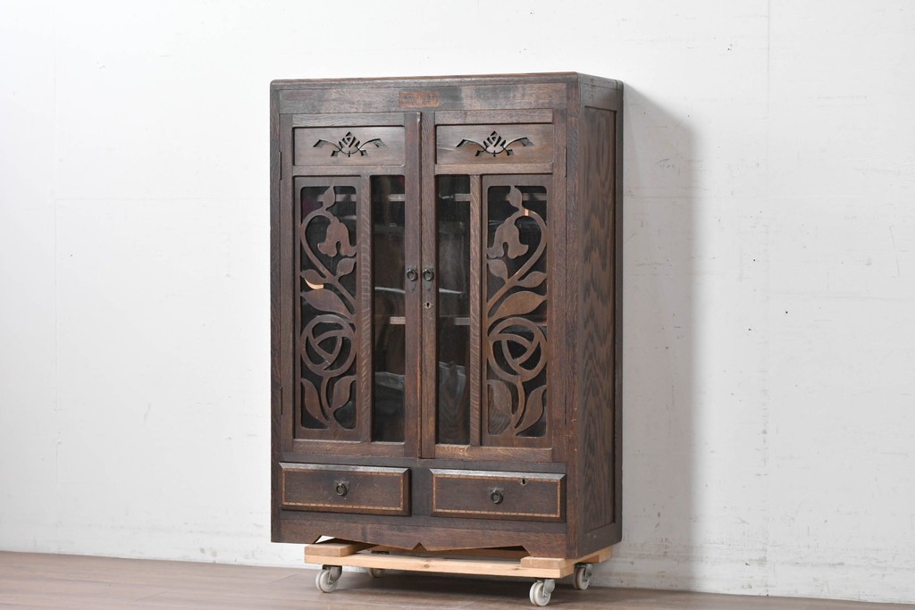 和製アンティーク　レトロな透かし彫り入り本箱　(R-087378)