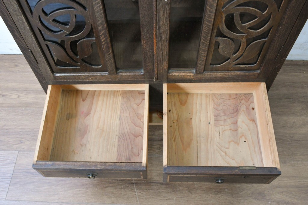 和製アンティーク　レトロな透かし彫り入り本箱　(R-087378)