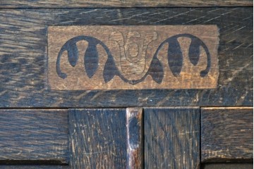 和製アンティーク　レトロな透かし彫り入り本箱　(R-087378)