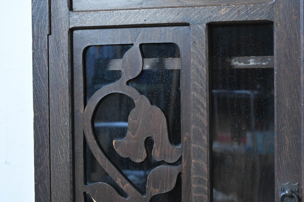 和製アンティーク　レトロな透かし彫り入り本箱　(R-087378)