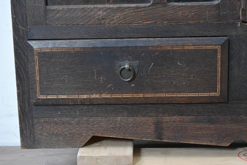 和製アンティーク　レトロな透かし彫り入り本箱　(R-087378)