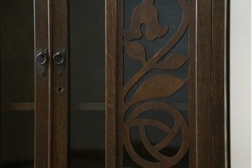 和製アンティーク　レトロな透かし彫り入り本箱　(R-087378)