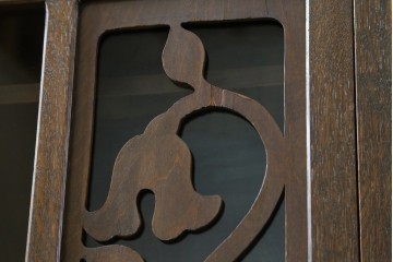 和製アンティーク　レトロな透かし彫り入り本箱　(R-087378)