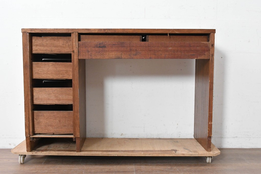 和製アンティーク　人気の薄型　圧迫感なく取り入れやすい片袖机　(R-087379)