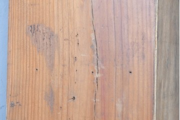 和製ヴィンテージ　素朴な木味が魅力のレトロな升目棚　(R-087381)