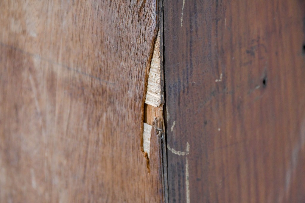 和製ヴィンテージ　素朴な木味が魅力のレトロな升目棚　(R-087381)