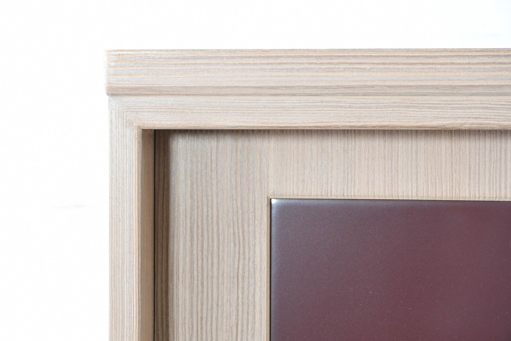 中古　高級品!!　桐箪笥(並厚)　蒔絵(松・梅の図)入り　衣装盆5杯の着物箪笥　(R-087383)