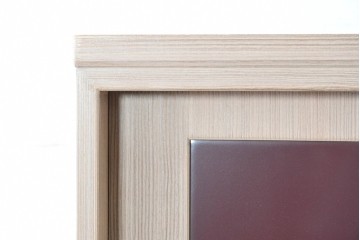 中古　高級品!!　桐箪笥(並厚)　蒔絵(松・梅の図)入り　衣装盆5杯の着物箪笥　(R-087383)