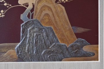 中古　高級品!!　桐箪笥(並厚)　蒔絵(松・梅の図)入り　衣装盆5杯の着物箪笥　(R-087383)