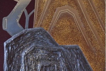 中古　高級品!!　桐箪笥(並厚)　蒔絵(松・梅の図)入り　衣装盆5杯の着物箪笥　(R-087383)