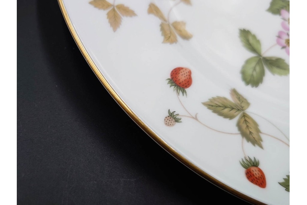 イギリス　WEDGWOOD(ウェッジウッド)　直径約18cm　ワイルドストロベリーシリーズのプレート6枚セット　(R-087384)
