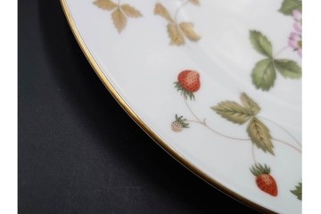 イギリス　WEDGWOOD(ウェッジウッド)　直径約18cm　ワイルドストロベリーシリーズのプレート6枚セット　(R-087384)