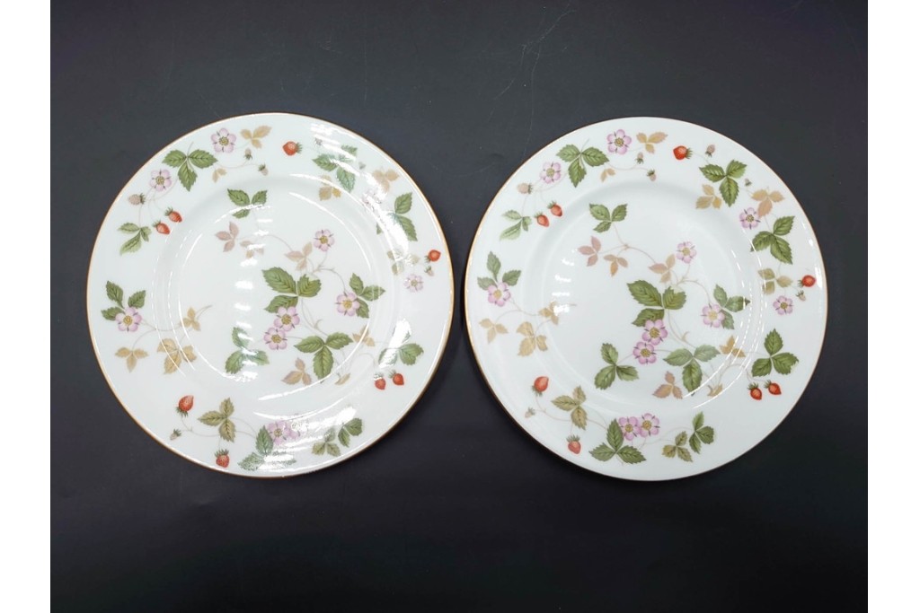 イギリス　WEDGWOOD(ウェッジウッド)　直径約18cm　ワイルドストロベリーシリーズのプレート6枚セット　(R-087384)