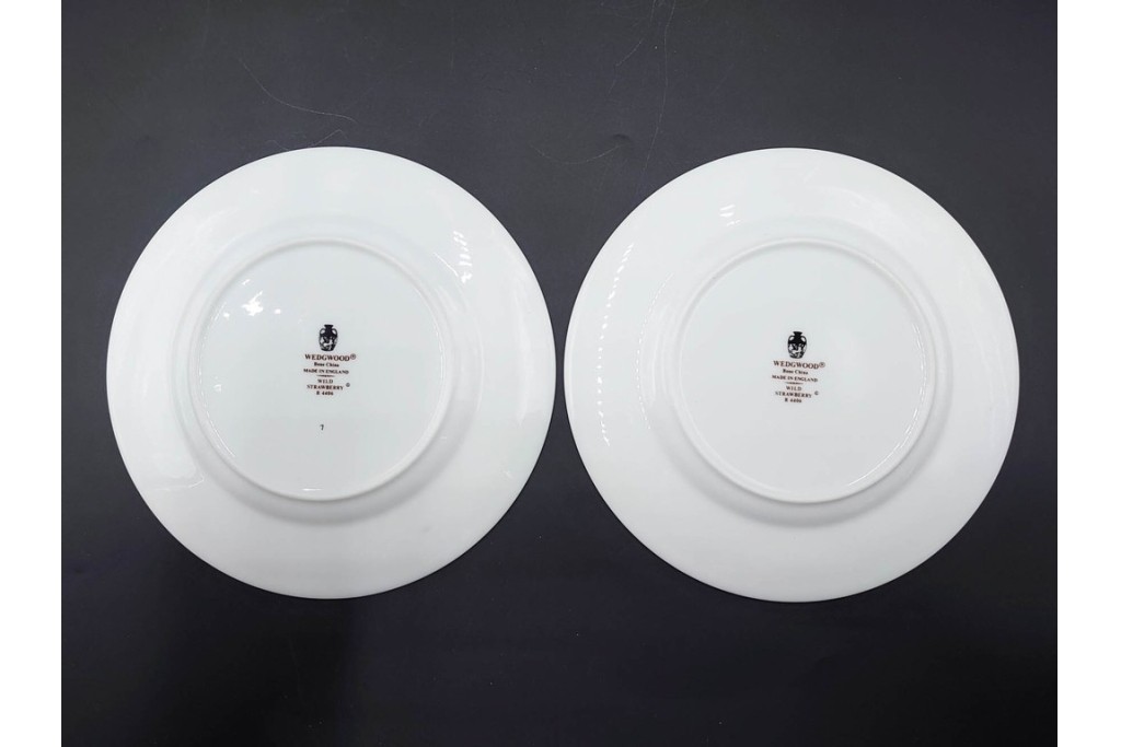 イギリス　WEDGWOOD(ウェッジウッド)　直径約18cm　ワイルドストロベリーシリーズのプレート6枚セット　(R-087384)