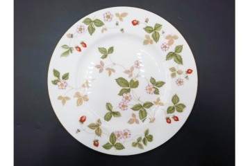 イギリス　WEDGWOOD(ウェッジウッド)　直径約18cm　ワイルドストロベリーシリーズのプレート6枚セット　(R-087384)