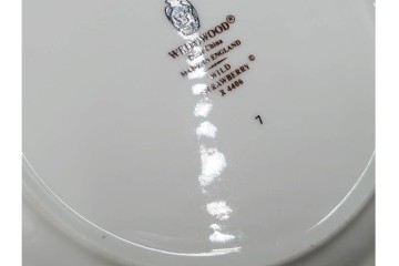 イギリス　WEDGWOOD(ウェッジウッド)　直径約18cm　ワイルドストロベリーシリーズのプレート6枚セット　(R-087384)