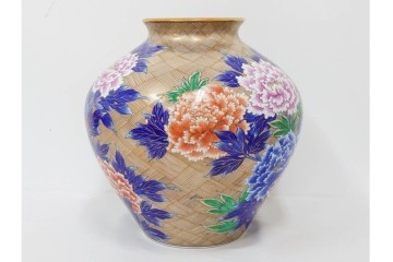 香蘭社　有田焼　染錦　高さ約35cm　金彩と牡丹模様が華やかな花瓶　(R-087386)