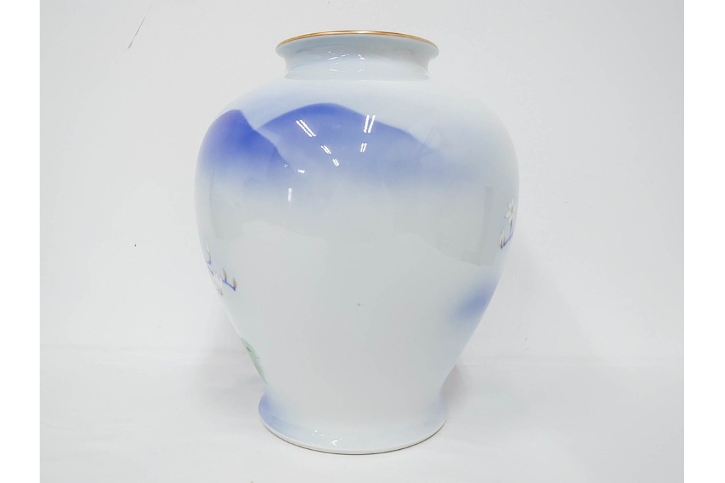 深川製磁　染錦　高さ約32cm　木蓮孔雀が印象的な花瓶　(R-087387)