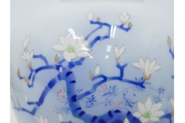 深川製磁　染錦　高さ約32cm　木蓮孔雀が印象的な花瓶　(R-087387)