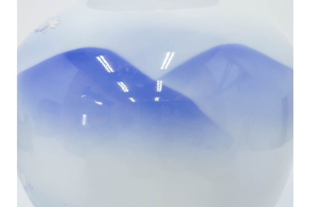 深川製磁　染錦　高さ約32cm　木蓮孔雀が印象的な花瓶　(R-087387)