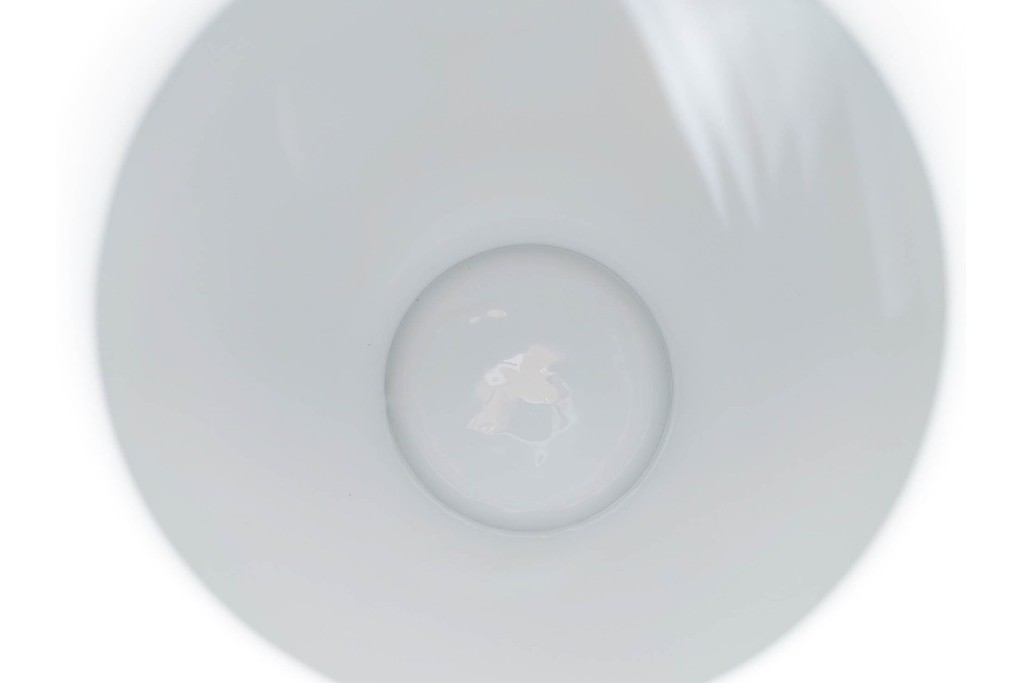 深川製磁　染錦　高さ約32cm　木蓮孔雀が印象的な花瓶　(R-087387)