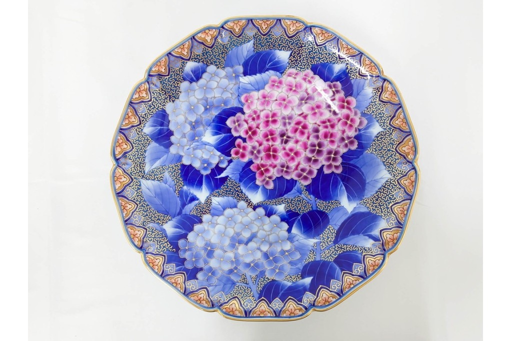 深川製磁　陶彩作　染錦　紫陽花金ミルの飾鉢　共箱付き　(R-087388)