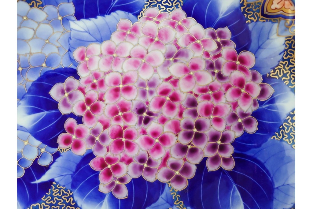 深川製磁　陶彩作　染錦　紫陽花金ミルの飾鉢　共箱付き　(R-087388)