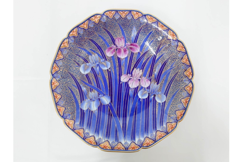 深川製磁　陶彩作　染錦　上品な菖蒲金ミルの飾鉢　共箱付き　(R-087389)