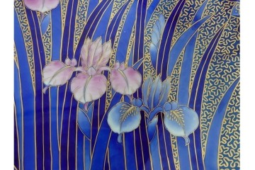 深川製磁　陶彩作　染錦　上品な菖蒲金ミルの飾鉢　共箱付き　(R-087389)