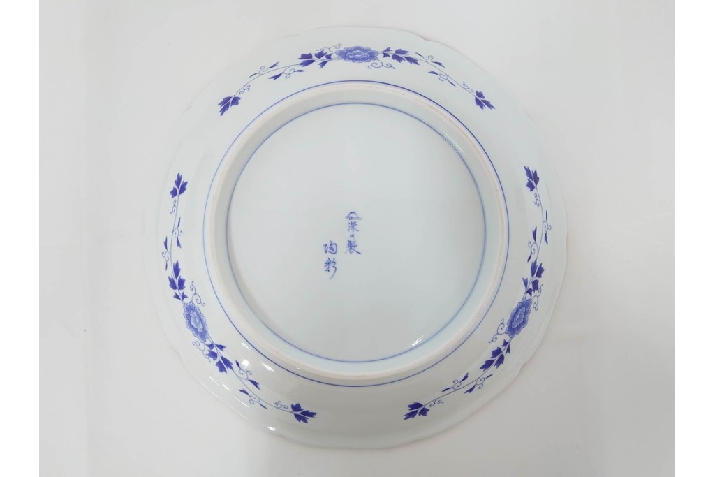 深川製磁　陶彩作　染錦　上品な菖蒲金ミルの飾鉢　共箱付き　(R-087389)