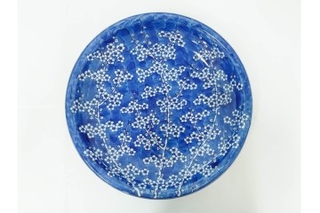 源右衛門窯　有田焼　染付枝梅文の大皿　共箱付き　(R-087391)