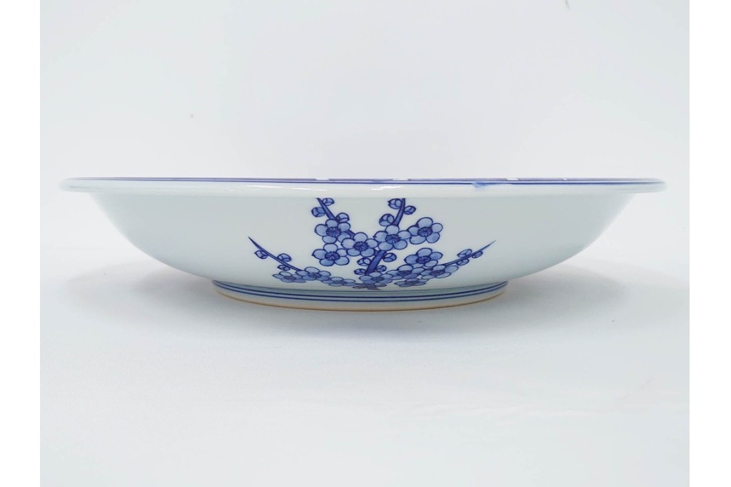 源右衛門窯　有田焼　染付枝梅文の大皿　共箱付き　(R-087391)