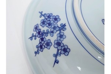 源右衛門窯　有田焼　染付枝梅文の大皿　共箱付き　(R-087391)