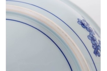 源右衛門窯　有田焼　染付枝梅文の大皿　共箱付き　(R-087391)