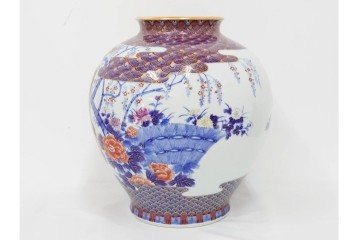 深川製磁　有田焼　染錦　高さ約37cm　華やかな御所車絵の花瓶　共箱付き　(R-087392)