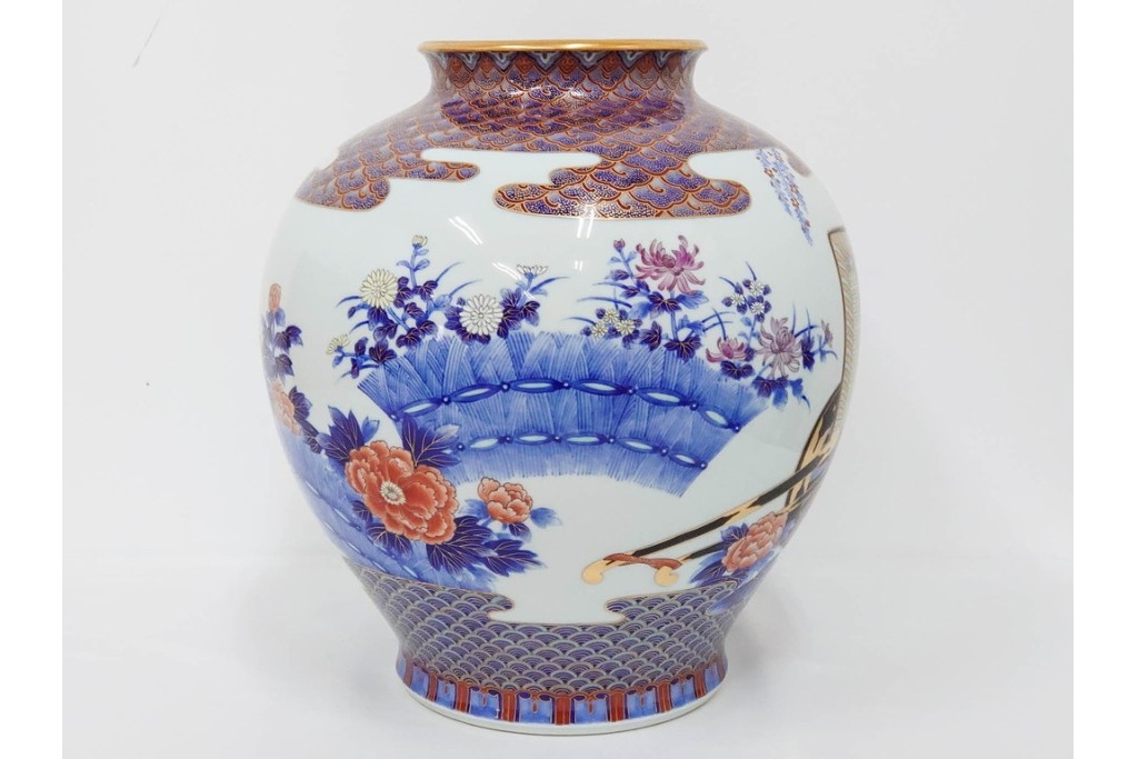 深川製磁　有田焼　染錦　高さ約37cm　華やかな御所車絵の花瓶　共箱付き　(R-087392)