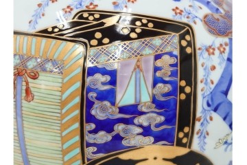 深川製磁　有田焼　染錦　高さ約37cm　華やかな御所車絵の花瓶　共箱付き　(R-087392)