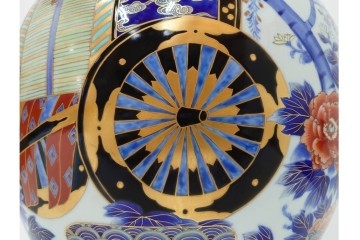 深川製磁　有田焼　染錦　高さ約37cm　華やかな御所車絵の花瓶　共箱付き　(R-087392)