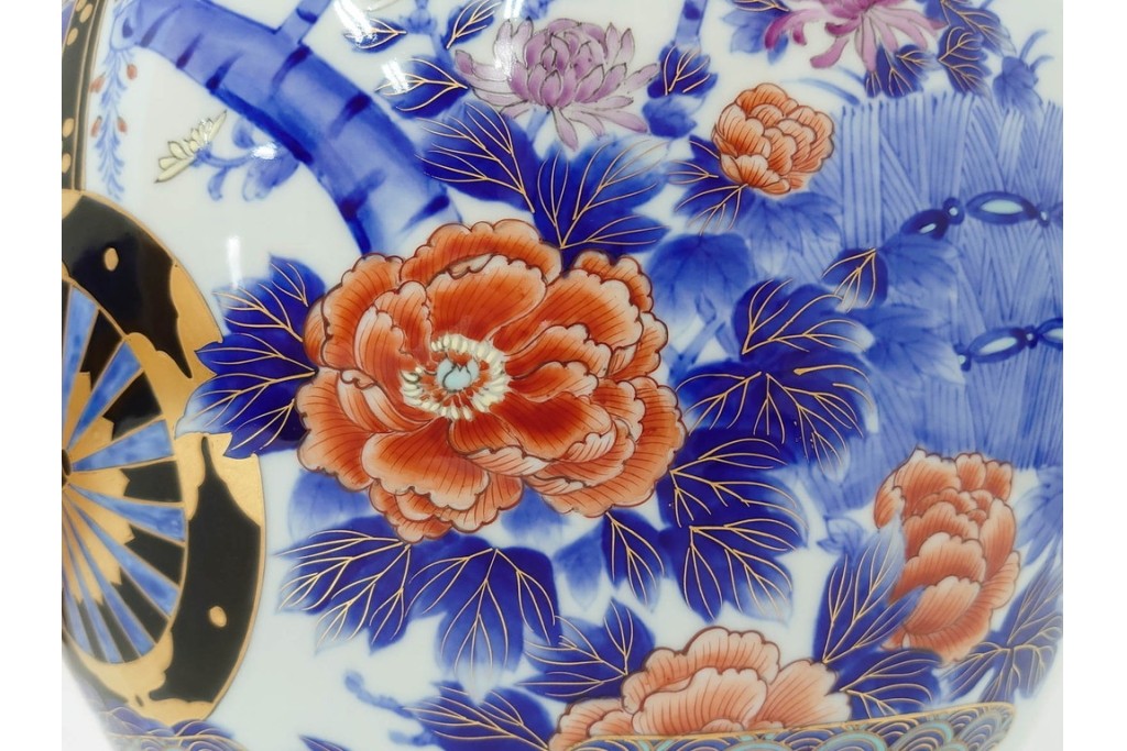 深川製磁　有田焼　染錦　高さ約37cm　華やかな御所車絵の花瓶　共箱付き　(R-087392)