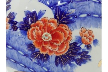 深川製磁　有田焼　染錦　高さ約37cm　華やかな御所車絵の花瓶　共箱付き　(R-087392)