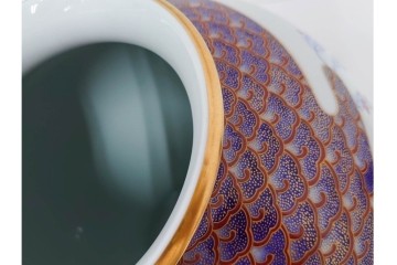 深川製磁　有田焼　染錦　高さ約37cm　華やかな御所車絵の花瓶　共箱付き　(R-087392)