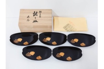 輪島塗　木製　蒔絵が美しい吸物椀(桂月堂)5点・銘々皿(寛山)5点セット　共箱付き　(R-087400)