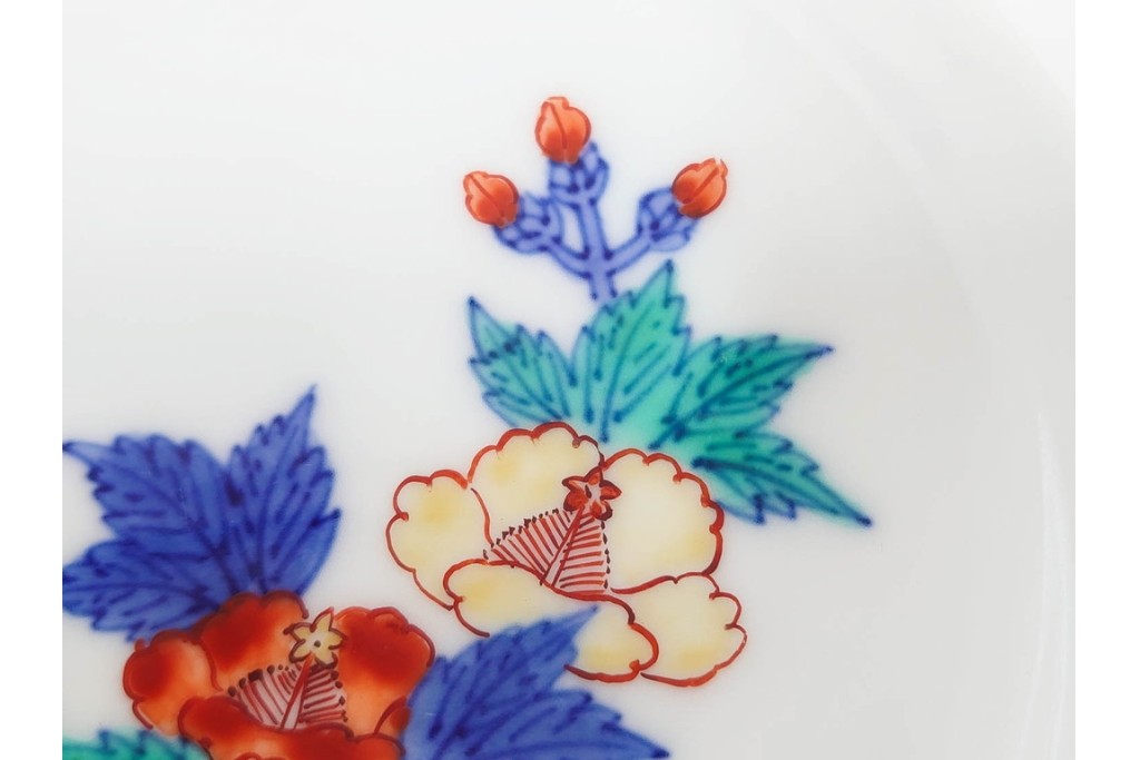 今泉今右衛門　有田焼　錦葵絵の銘々皿(4.1寸)5点・花画の湯呑2点セット　共箱付き　(R-087401)