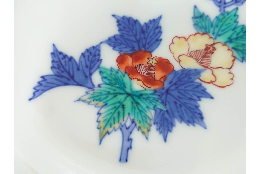 今泉今右衛門　有田焼　錦葵絵の銘々皿(4.1寸)5点・花画の湯呑2点セット　共箱付き　(R-087401)