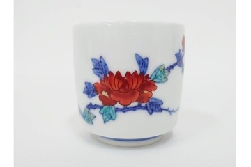 今泉今右衛門　有田焼　錦葵絵の銘々皿(4.1寸)5点・花画の湯呑2点セット　共箱付き　(R-087401)