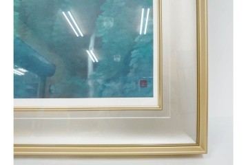 真作　新復刻画　東山魁夷　監修 東山すみ　HC/250　「青い谷」　霧に包まれた深い森と滝が美しいリトグラフ　外箱付き　(R-087404)