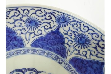 幕末から明治期　伊万里　染付　約31cm　一尺　のびやかな花唐草文が美しい大皿　(R-087410)