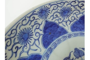 幕末から明治期　伊万里　染付　約31cm　一尺　のびやかな花唐草文が美しい大皿　(R-087410)